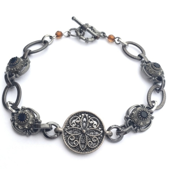 New Vintage Look Bracelet - Picture 2 of 4